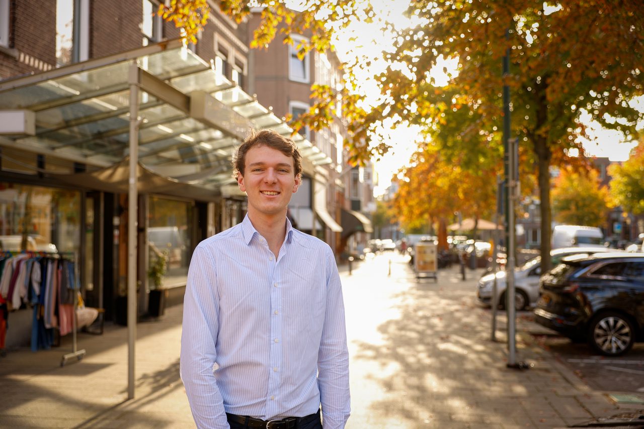 friso van gruijthuisen-portret-jovd-wijkraad kralingen-winkelstraat_politiek_8.10.2025_Daan Stam