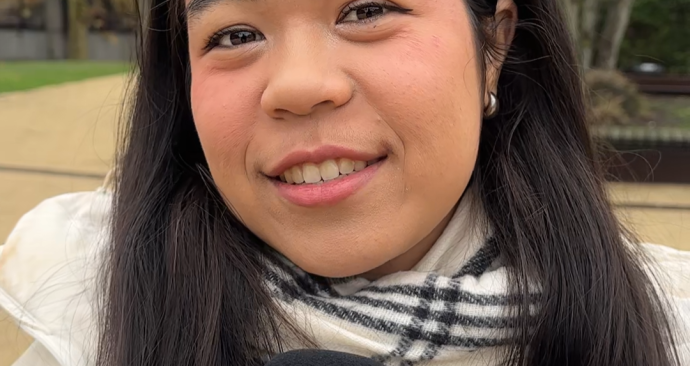 Verslaggever Saskia Electra presenteert de newsflash van maandag 24 november 2025.