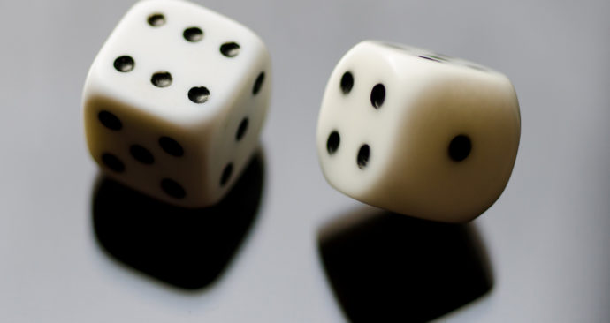 6-dices-luck-9358