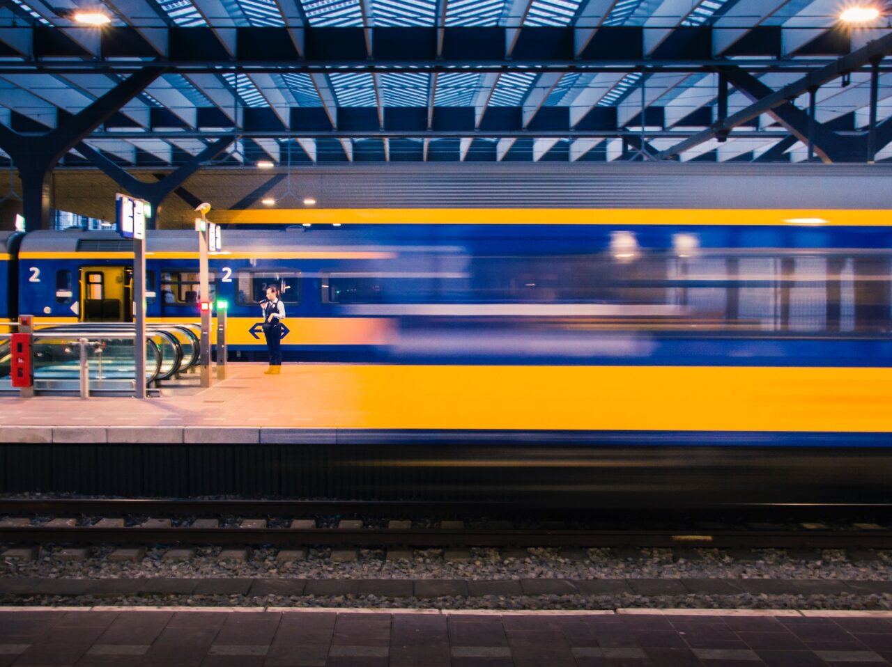 Unsplash_Point-Blanq_trein-1280×958