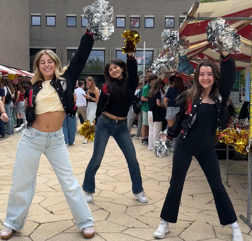 cheerleaders eurekaweek 2025