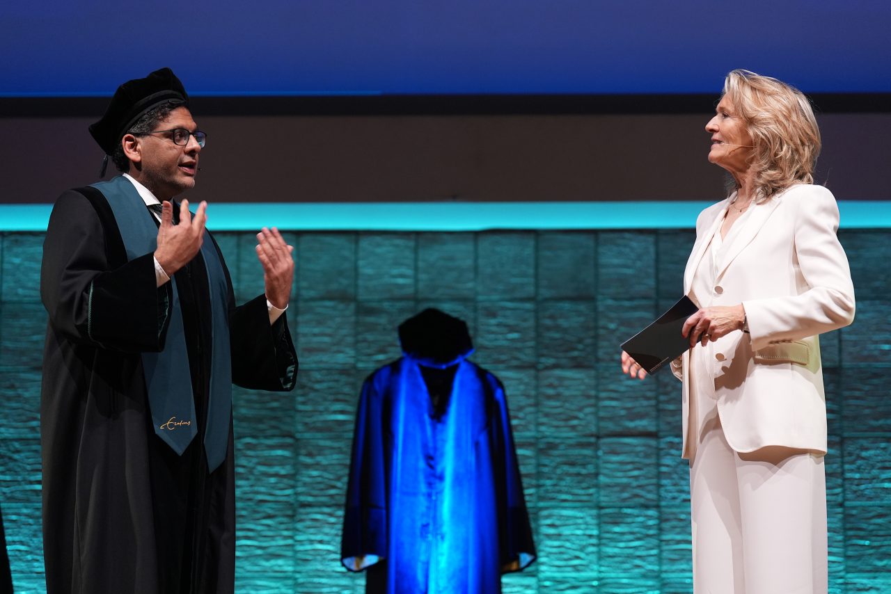 EUR_Dies Natalis_presentator_vincent jaddoe_10.11.2025_Arie Kers_441